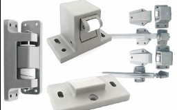 HERRAJES Y BURLETES PARA PUERTAS INDUSTRIAL